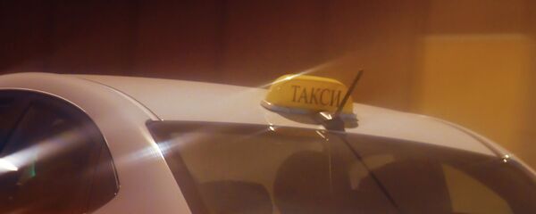 Автомобиль такси. Архивное фото Автомобиль такси. Архивное фото - Sputnik Кыргызстан