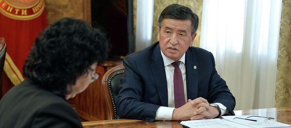 Президент Сооронбай Жээнбеков принял министра финансов Бактыгуль Жеенбаеву - Sputnik Кыргызстан