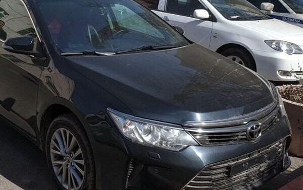 В Бишкеке задержали двух граждан Казахстана, подозреваемых в угоне новых машин - Sputnik Кыргызстан
