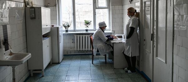 Пионерская участковая больница в Симферополе - Sputnik Кыргызстан