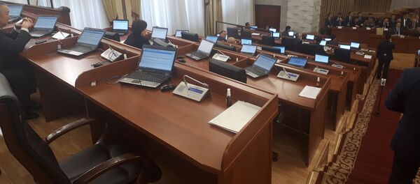 Жогорку Кенештин жыйналышы. Архив - Sputnik Кыргызстан