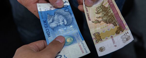 Курс рубля в Кыргызстане Курс рубля в Кыргызстане - Sputnik Кыргызстан