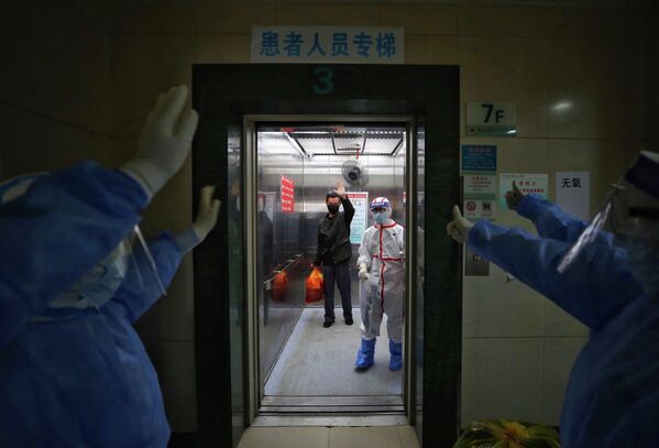 Ситуация в Китае из-за коронавируса - Sputnik Кыргызстан