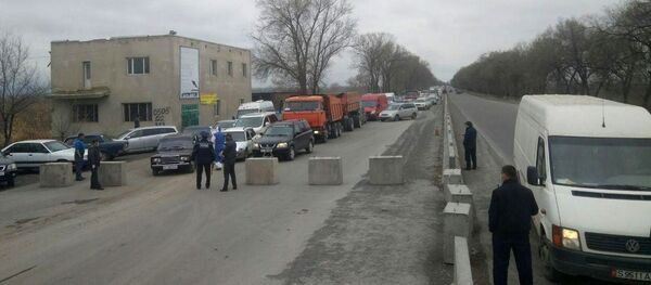 Санитарно-карантинный пост на западном въезде в Бишкек - Sputnik Кыргызстан