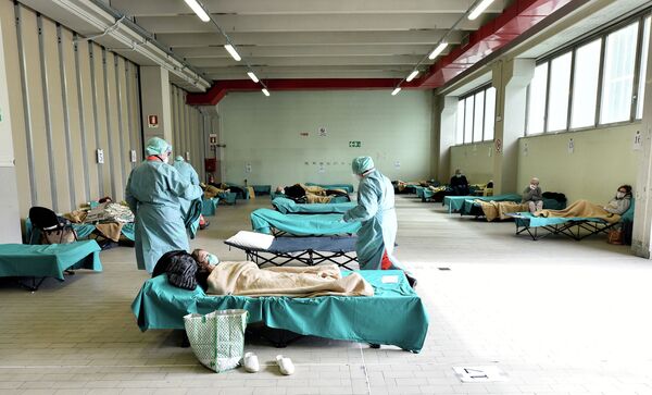 Сидите дома, не совершайте наших ошибок! Обращение кыргызстанки из Италии Сидите дома, не совершайте наших ошибок! Обращение кыргызстанки из Италии - Sputnik Кыргызстан