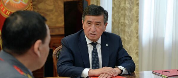 Президент Сооронбай Жээнбеков ички иштер министри Кашкар Жунушалиевди кабыл алды Президент Сооронбай Жээнбеков ички иштер министри Кашкар Жунушалиевди кабыл алды - Sputnik Кыргызстан