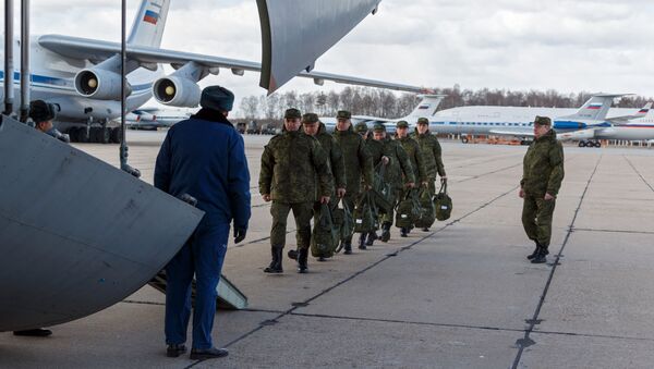 Военнослужащие медицинской службы ВС РФ готовятся к отправке в Италию для борьбы с вирусом COVID-19 - Sputnik Кыргызстан