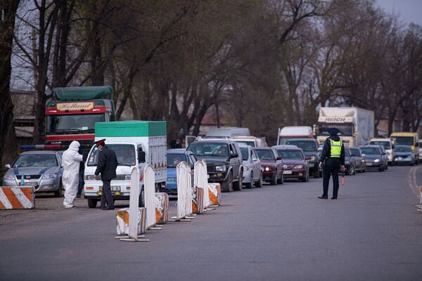 Временные ограничения на въезд в Бишкек из-за коронавируса - Sputnik Кыргызстан