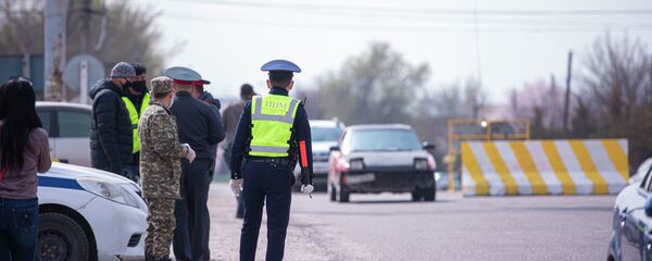 Блок посттогу ИИМ кызматкерлери. Архив Блок посттогу ИИМ кызматкерлери. Архив - Sputnik Кыргызстан