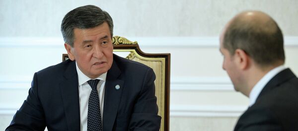 Встреча президента КР С. Жээнбекова с постоянным представителем МВФ в КР Т. Погосяном - Sputnik Кыргызстан