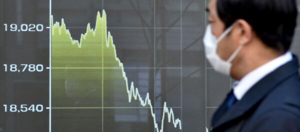 Медициналык маска кийген адам. Архив - Sputnik Кыргызстан