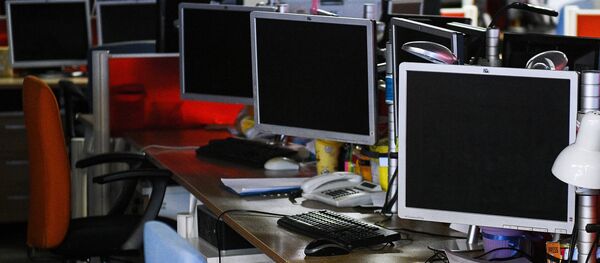 Удаленный режим работы из-за угрозы распространения коронавируса - Sputnik Кыргызстан