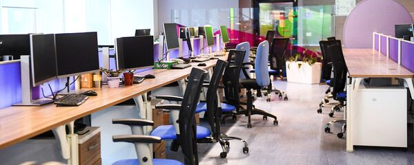 Удаленный режим работы из-за угрозы распространения коронавируса - Sputnik Кыргызстан