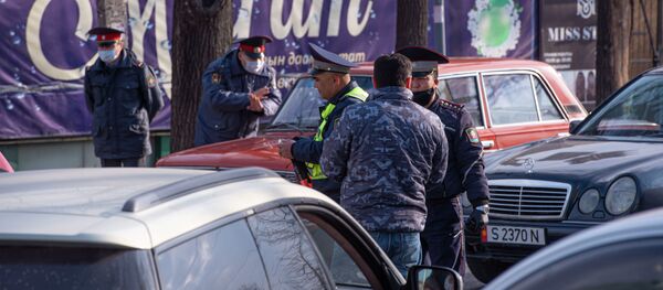 Оцепление центра Бишкека из-за коронавируса Оцепление центра Бишкека из-за коронавируса - Sputnik Кыргызстан