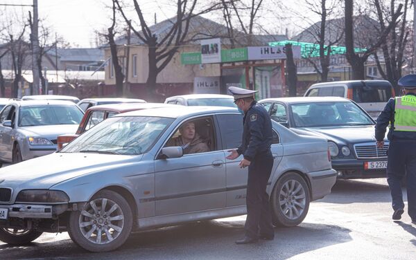 Также перекрыты проезды в отдельных частях улиц Байтик Баатыра и Жибек Жолу. - Sputnik Кыргызстан