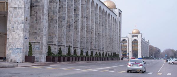 Чрезвычайное положение в Бишкеке в связи с пандемией коронавируса - Sputnik Кыргызстан