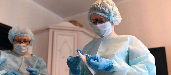 Дарыгерлер коронавируска анализ алып жаткан убакытта - Sputnik Кыргызстан