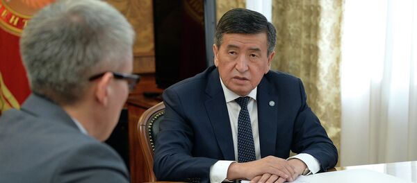 Президент КР Сооронбай Жээнбеков принял вице-премьер-министра Эркина Асрандиева - Sputnik Кыргызстан