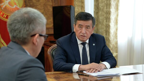 Президент КР Сооронбай Жээнбеков принял вице-премьер-министра Эркина Асрандиева - Sputnik Кыргызстан