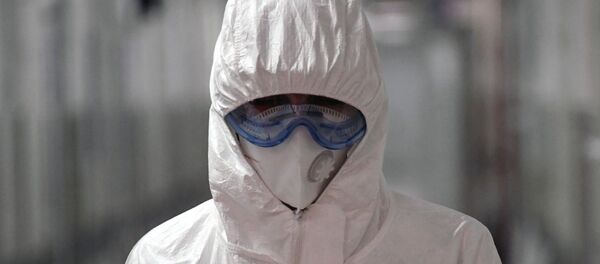 Медициналык кызматкер жумуш учурунда. Архив - Sputnik Кыргызстан