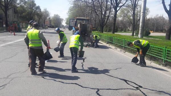 Обновление разметки на дорогах Бишкека - Sputnik Кыргызстан