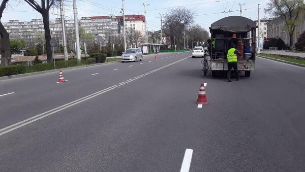 Обновление разметки на дорогах Бишкека - Sputnik Кыргызстан