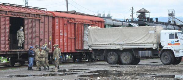 Гуманитарная помощь из Узбекистана для КР в целях борьбы против распространения коронавируса - Sputnik Кыргызстан