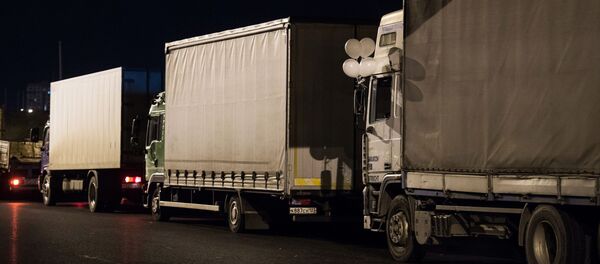 Открытие движения по Крымскому мосту для грузовиков - Sputnik Кыргызстан