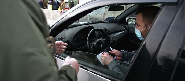 Выездное совещание премьера М. Абылгазиева в комендатуре Бишкека - Sputnik Кыргызстан