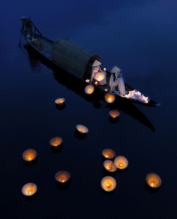 Снимок Underwater prayers фотографа из Вьетнама, представленный на конкурсе The World's Best Photos of #Water2020 - Sputnik Кыргызстан