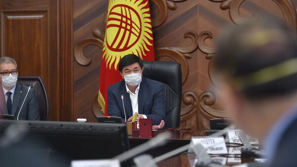 Премьер-министр Мухаммедкалый Абылгазиев на совещании - Sputnik Кыргызстан