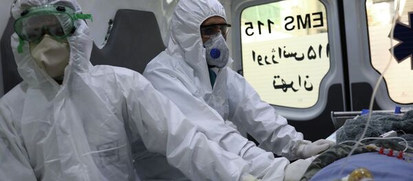 Бейтапты ооруканага апараткан тез жардам кызматкерлери, Тегаран - Sputnik Кыргызстан