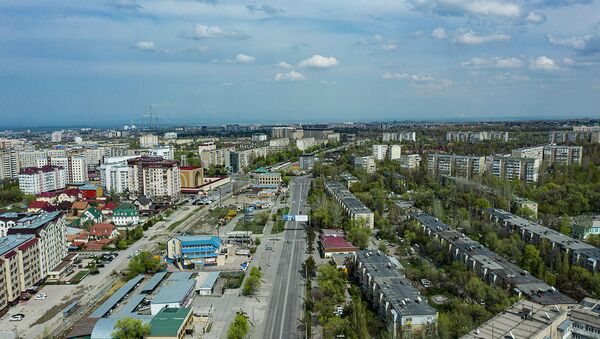 Это Бишкек или Фрунзе? Как коронавирус очистил воздух от смога — видео с дрона - Sputnik Кыргызстан
