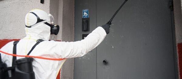 Дезинфекция жилых домов в связи с коронавирусом Дезинфекция жилых домов в связи с коронавирусом - Sputnik Кыргызстан