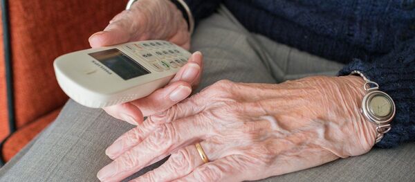 Помощь пожилым в КР - Sputnik Кыргызстан