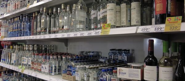 В России предложили ограничить продажу алкоголя на время эпидемии В России предложили ограничить продажу алкоголя на время эпидемии - Sputnik Кыргызстан