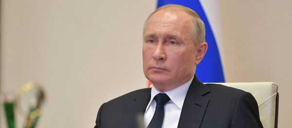Президент РФ В. Путин в режиме видеоконференции провел совещание с руководителями субъектов РФ Президент РФ В. Путин в режиме видеоконференции провел совещание с руководителями субъектов РФ - Sputnik Кыргызстан