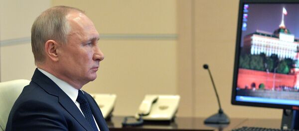 Президент РФ В. Путин в режиме видеоконференции провел совещание с руководителями субъектов РФ - Sputnik Кыргызстан