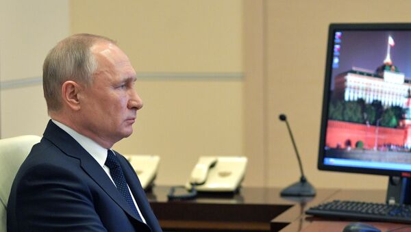 Президент РФ В. Путин в режиме видеоконференции провел совещание с руководителями субъектов РФ - Sputnik Кыргызстан