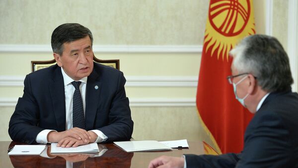 Президент Сооронбай Жээнбеков саламаттык сактоо министри Сабиржан Абдикаримовду кабыл алды - Sputnik Кыргызстан