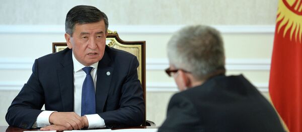 Президент Сооронбай Жээнбеков принял вице-премьер-министра Эркина Асрандиева Президент Сооронбай Жээнбеков принял вице-премьер-министра Эркина Асрандиева - Sputnik Кыргызстан