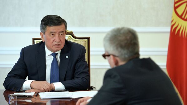 Президент Сооронбай Жээнбеков принял вице-премьер-министра Эркина Асрандиева - Sputnik Кыргызстан