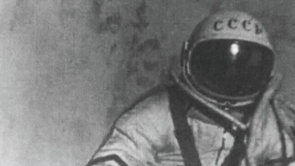 Как человек впервые отправился в космос — архивное видео - Sputnik Кыргызстан