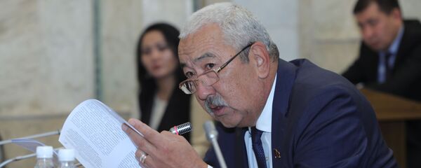 Депутат Жогорку Кенеша Исхак Масалиев. Архивное фото - Sputnik Кыргызстан