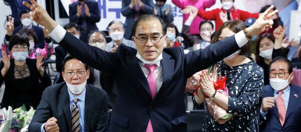 үндүк Кореянын мурдагы дипломаты, 2016-жылы Түштүк Кореяга качып кеткен Тхэ Ен Хо - Sputnik Кыргызстан