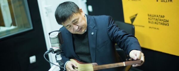 Акын Элмирбек Иманалиев  - Sputnik Кыргызстан