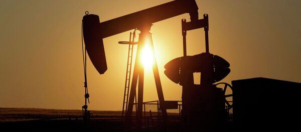 Мунай чыгаруучу станция. Архив - Sputnik Кыргызстан