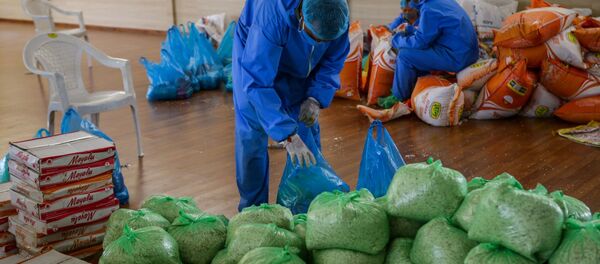 Мать умоляла привезти еды, ее дети 3 дня голодали — истории волонтеров из КР - Sputnik Кыргызстан