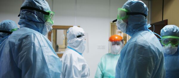 Работа российских военных медиков в Сербии во время пандемии коронавируса - Sputnik Кыргызстан