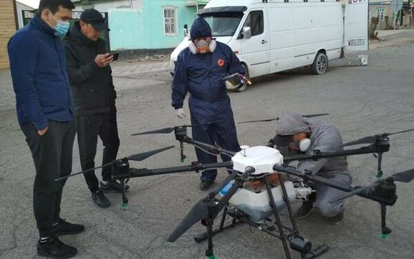 В Балыкчи дезинфекцию проводят с агродрона и мотодельтаплана - Sputnik Кыргызстан
